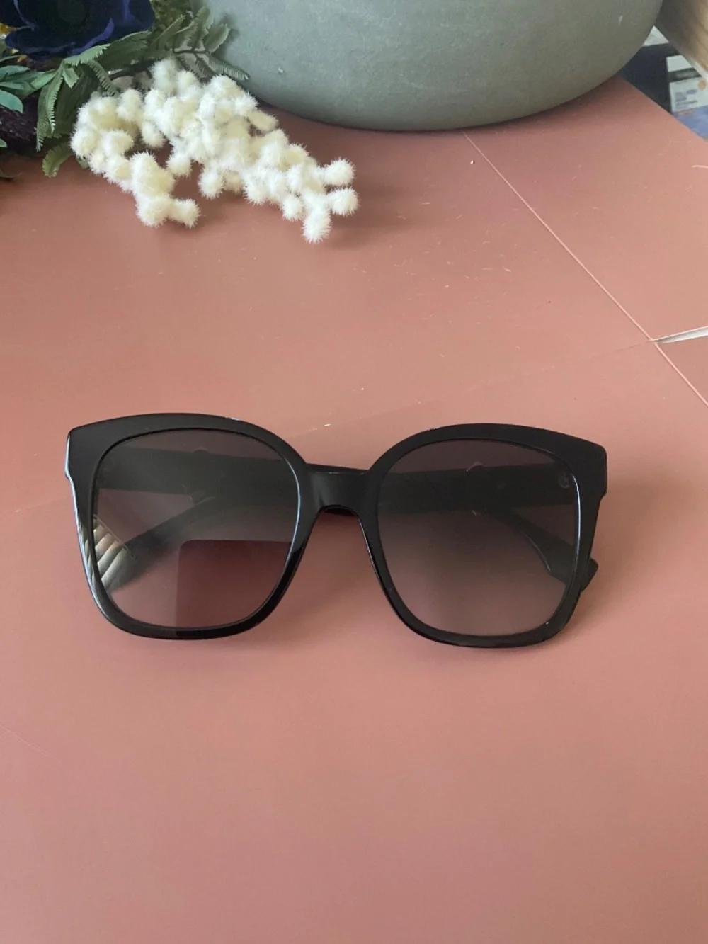 Fendi - Fendi O’Lock - Square Sunglasses - Black - Sunglasses